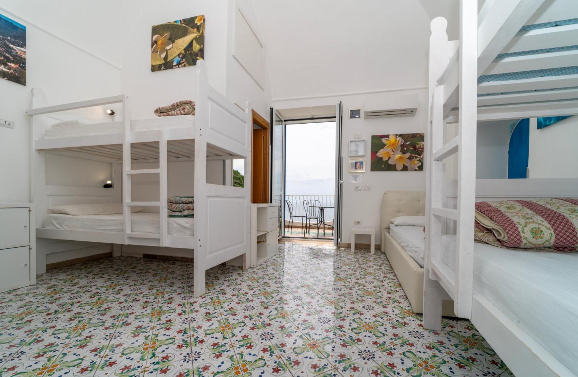Brikette Hostal Positano